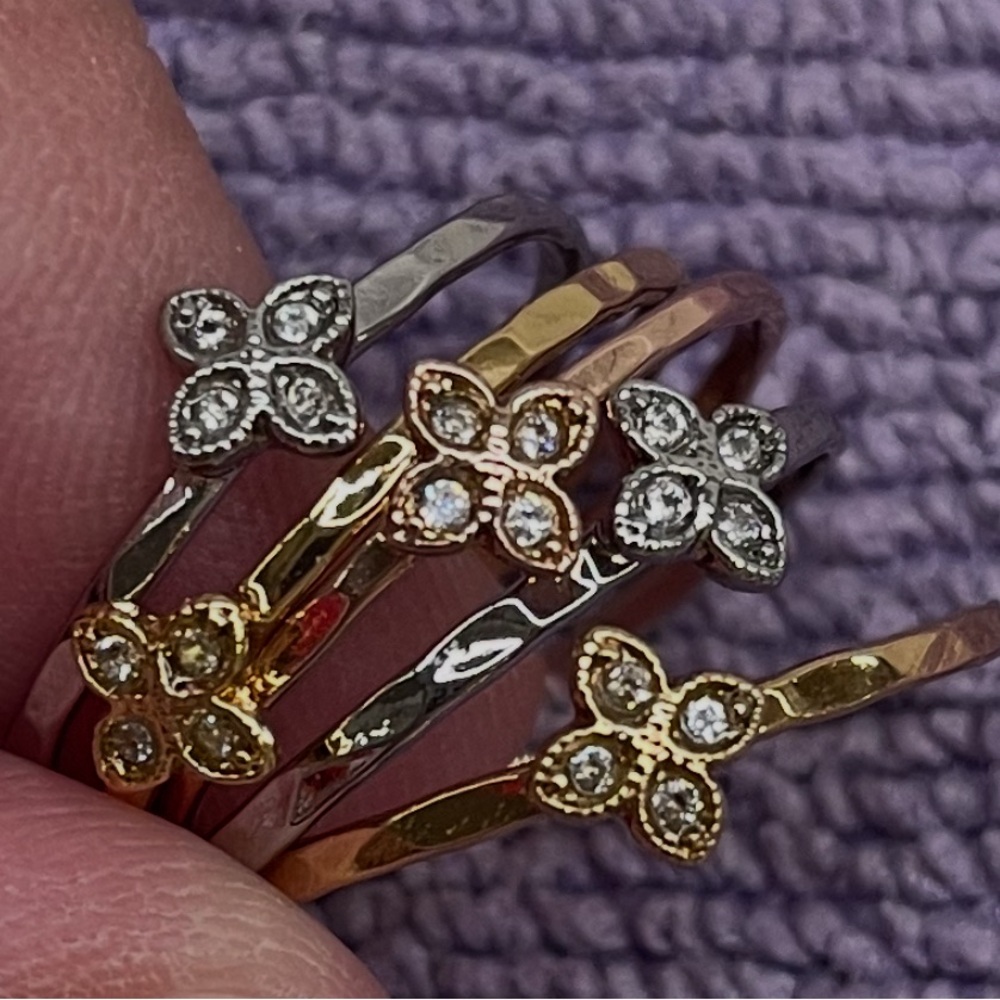 Stella & Dot Moraley Flower Stackable Ring